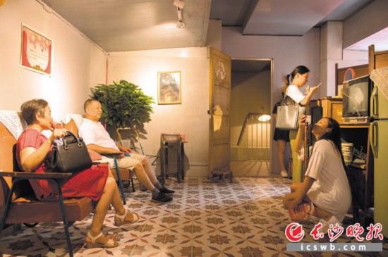 �����ڡ�����ʱ���ݡ����ڰ׵��ӻ�������¼����������ůˮƿ������������ο����޻��䡣������ɳ����ȫý����� ������ ��