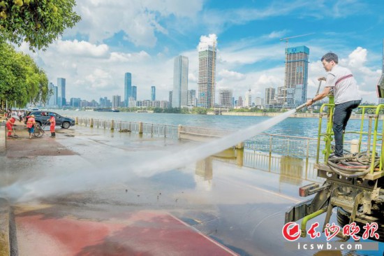 ��������ˮƽ̨�������޾���������־Ը�����ں�ˮ����չ���ٹ�����ˮǹ��ɨ�ѡ����������󣬲�ϴ���ˡ���ϴ���棬æ�ò����ֺ��� ������ɳ����ȫý����� �·� ��