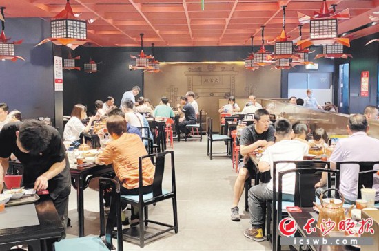 �������Ų��õĻ𹬵��и������������������ⱬ���ɳ����ȫý����� ���� ��