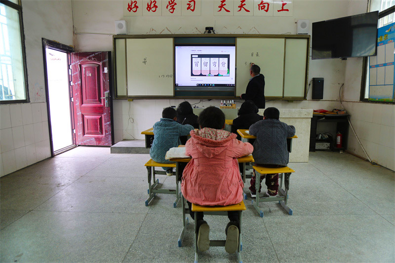 �½���У��������������������� �ɭ��